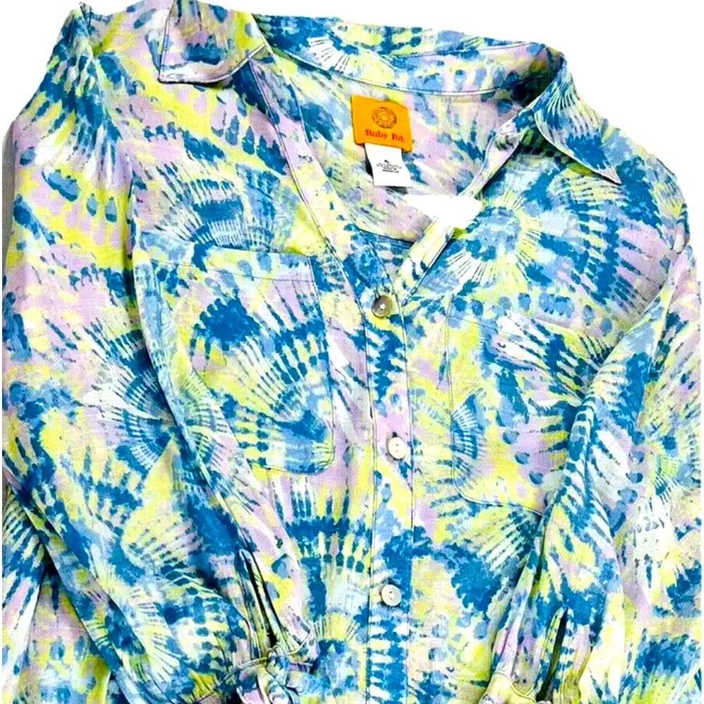 Ruby Rd top S Ladies Atlanmu
Rayon Polyester Multi color print, NWT